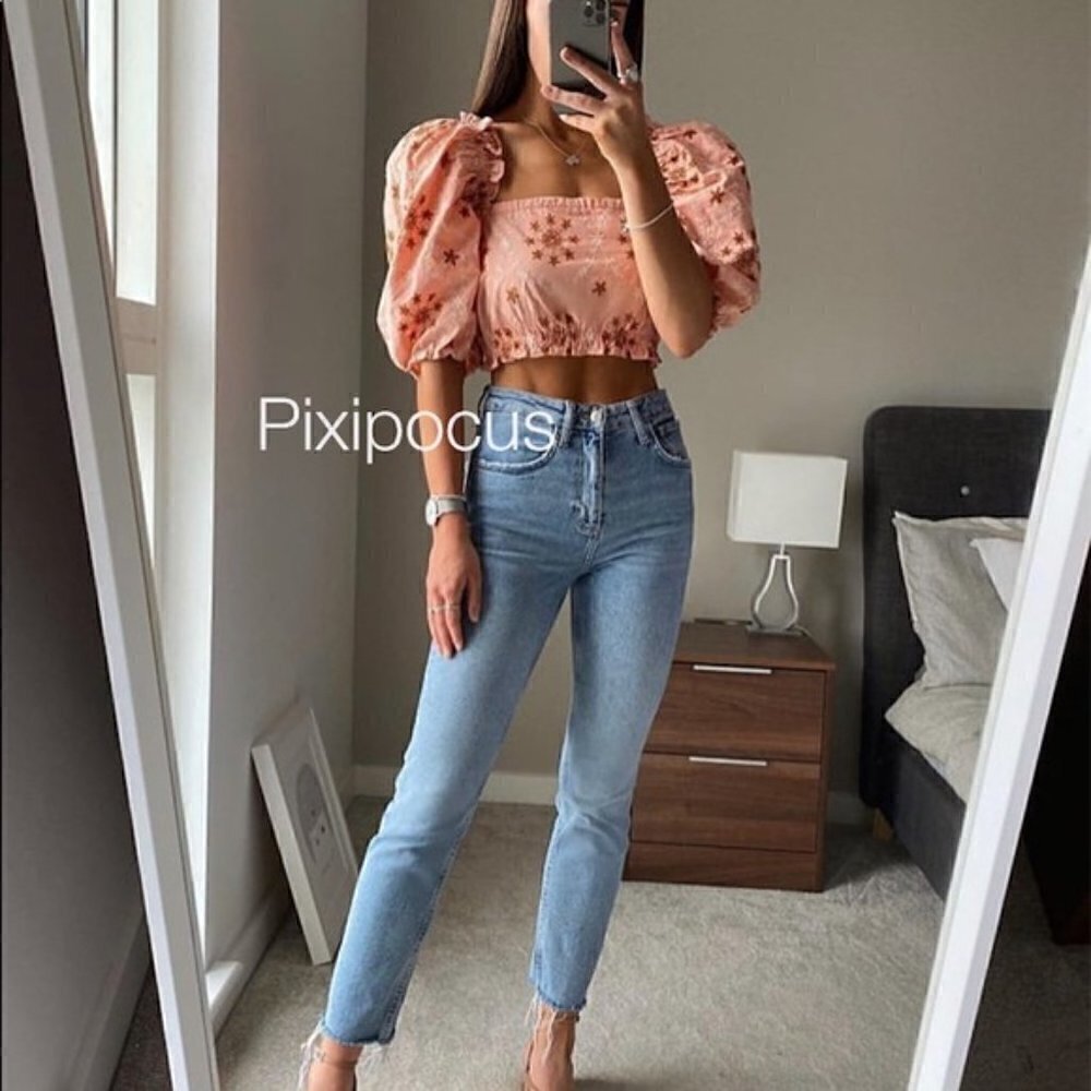 New Zara Embroidered Voluminous Puff Sleeve Cropped Top NWT Size Small - Picture 3 of 16